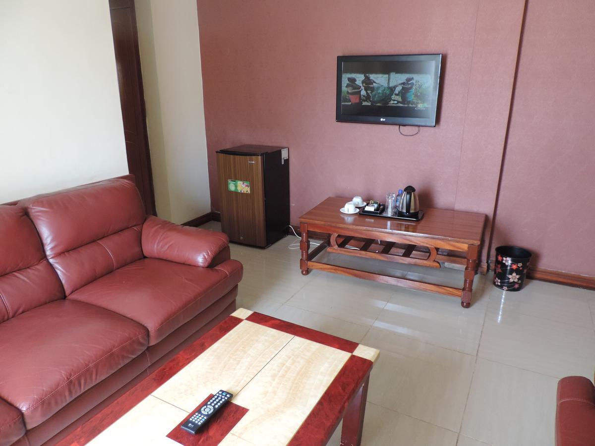 Meru Slopes Hotel Exterior foto